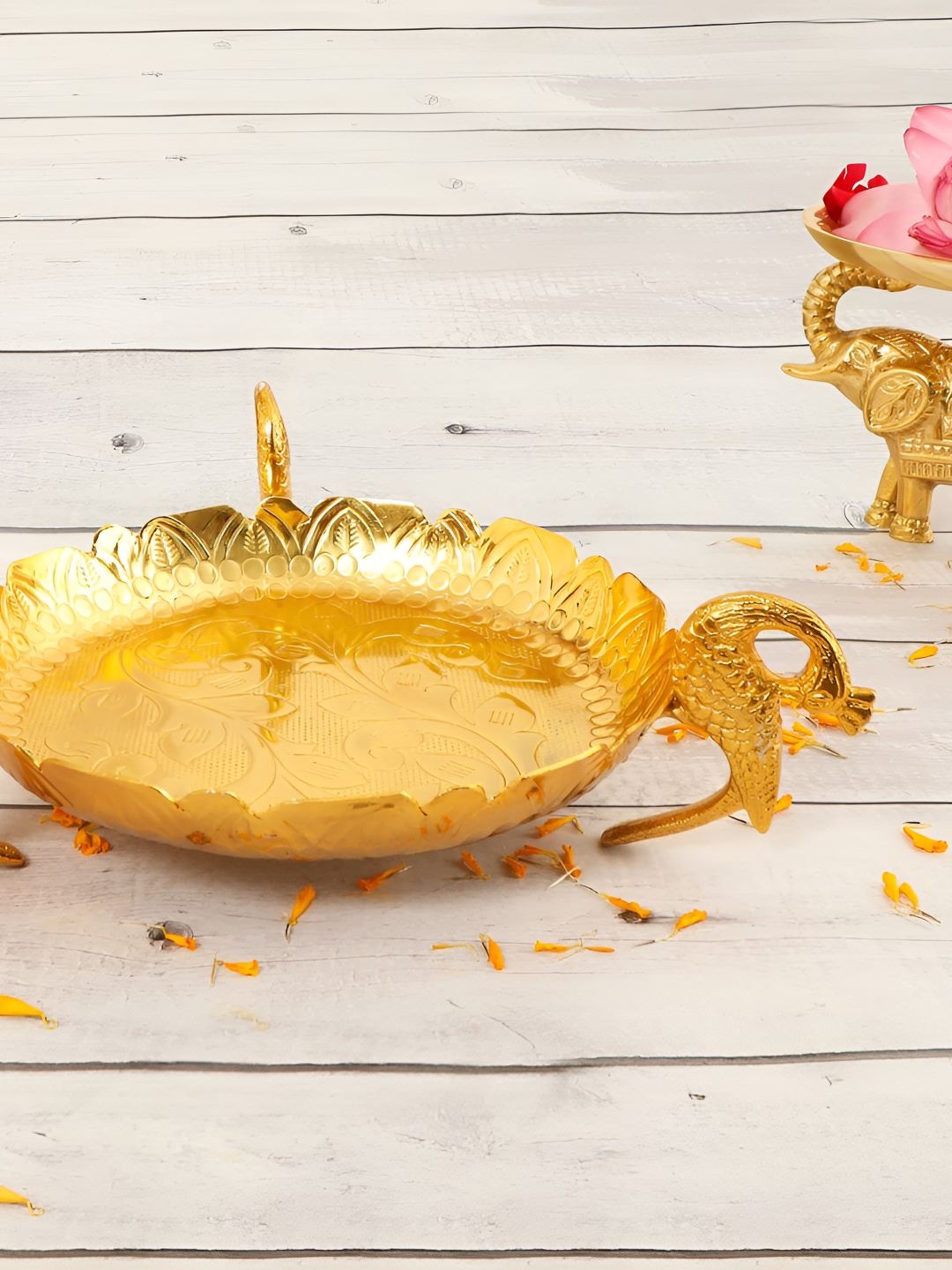 

THE HOME CO. Gold Toned Aluminium Decorative Bowl