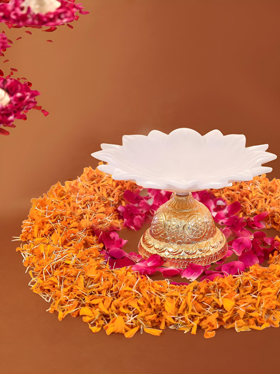 

THE HOME CO. White & Gold Toned Decorative Urli Bowls