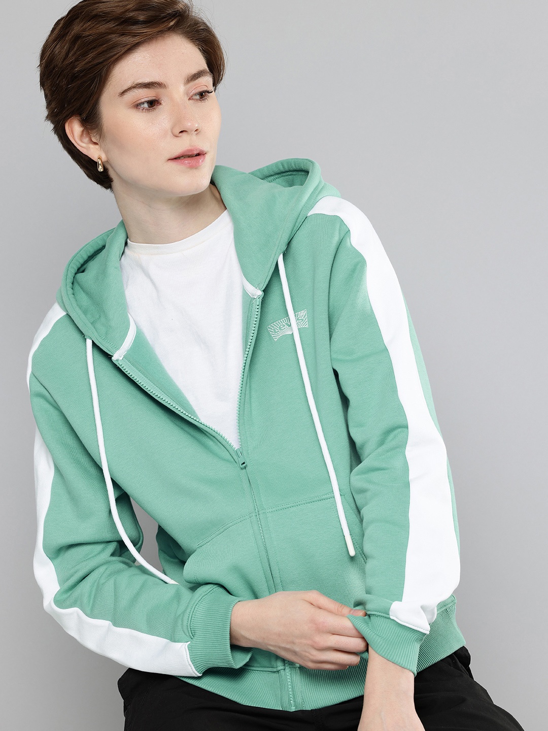 

Levis Colourblocked Hooded Long Sleeves Sweatshirt, Green