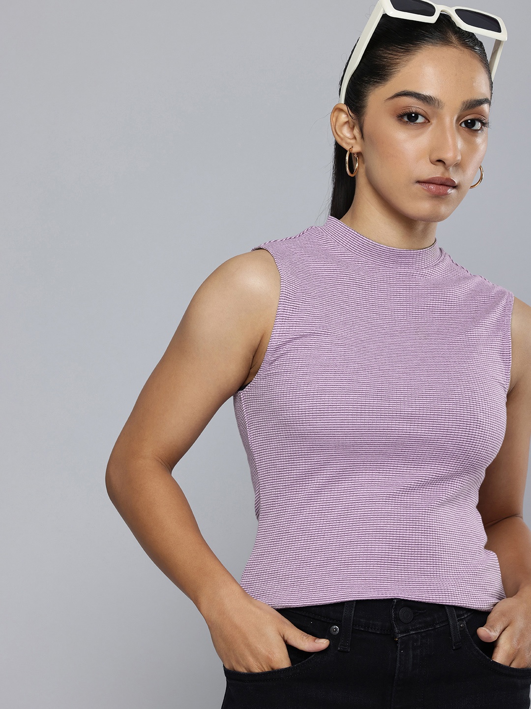 

Levis Ribbed Sleeveless Self Design Fitted Top, Purple