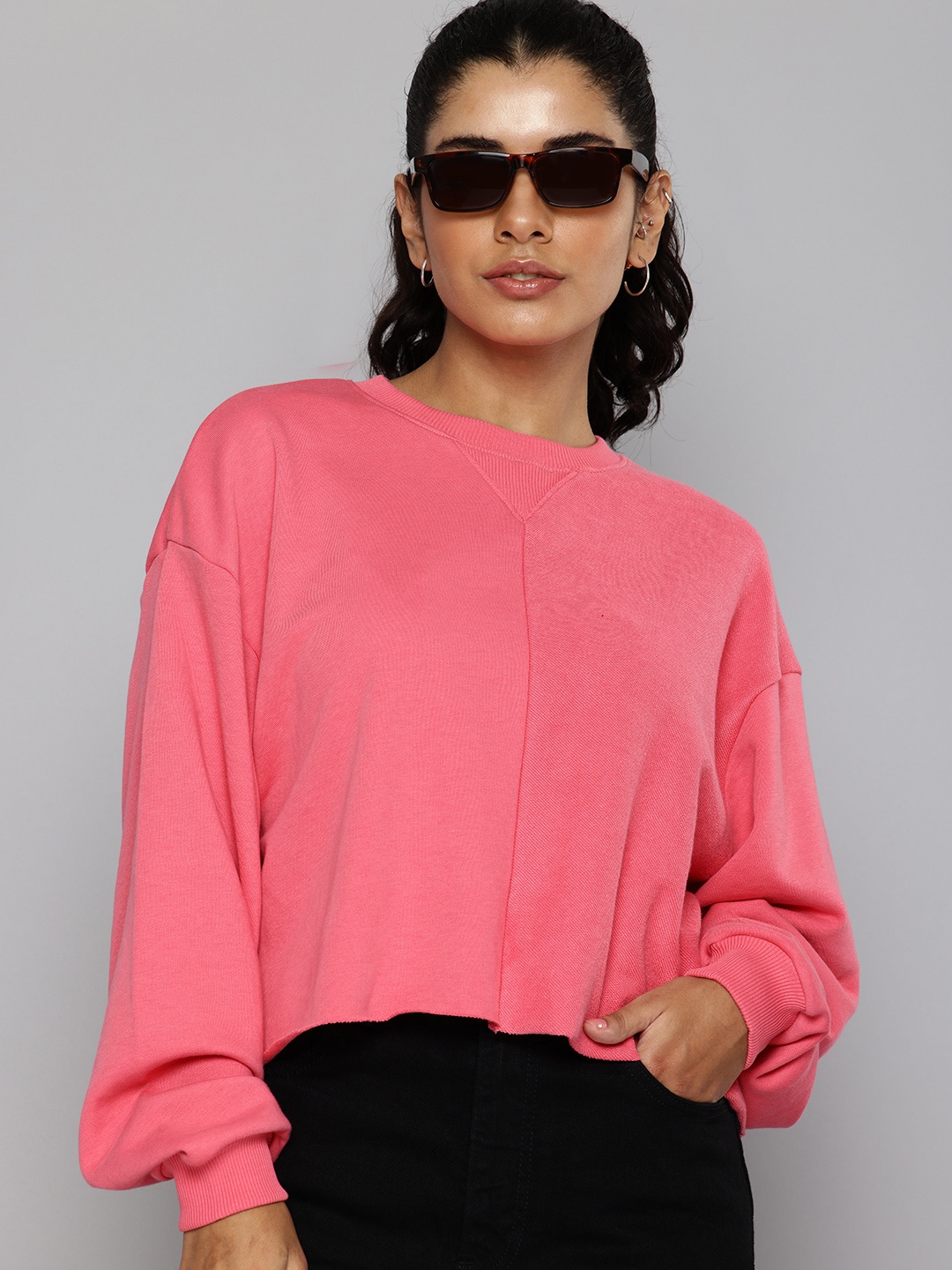 

Levis Drop Shoulder Sleeves Relaxed Fit Sweatshirt, Pink