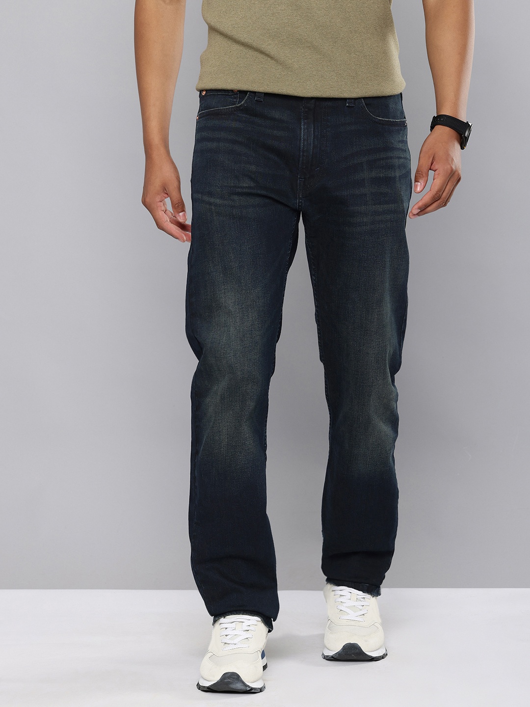 

Levis Men 513 Slim Fit Light Fade Stretchable Jeans, Navy blue
