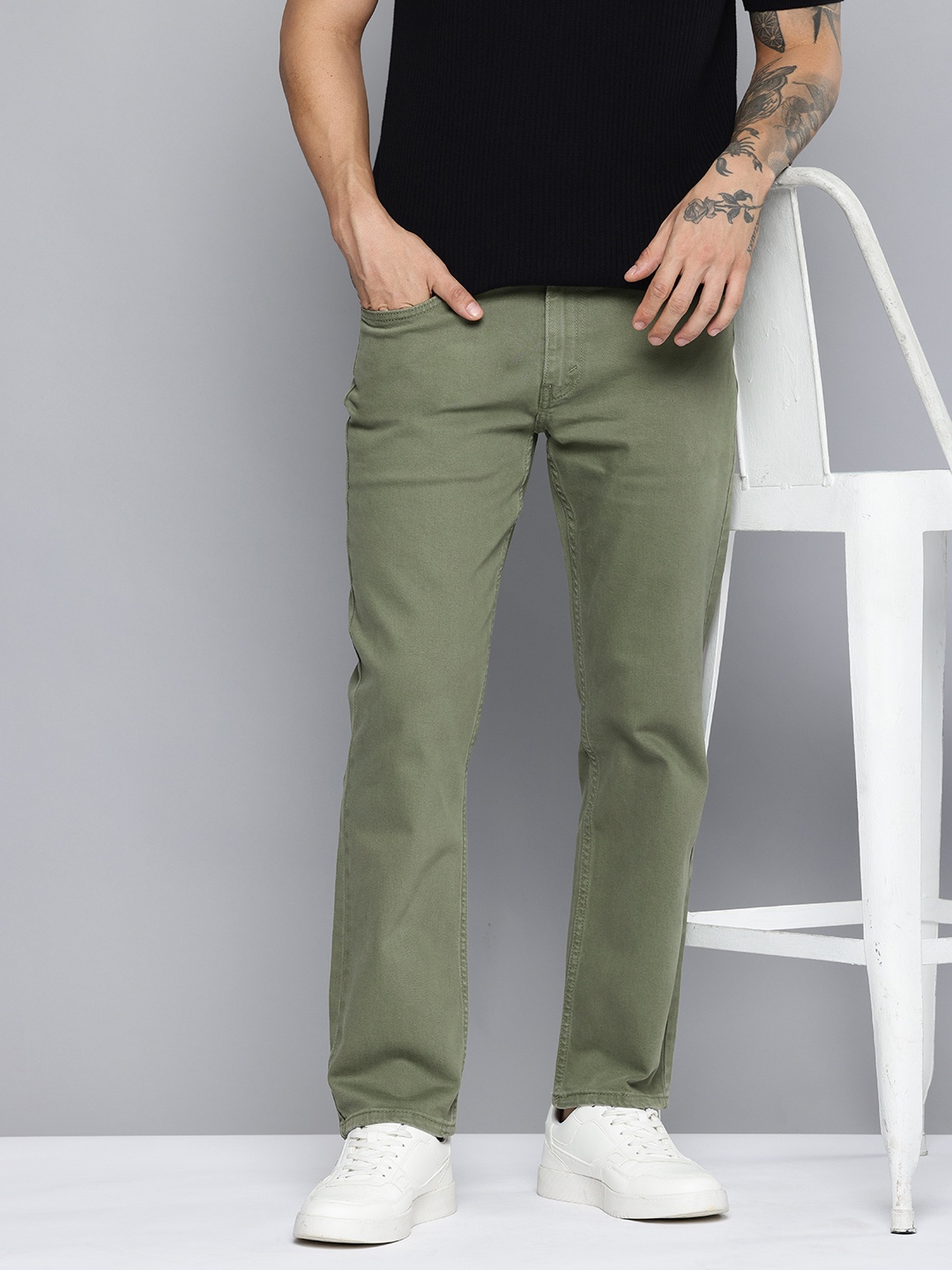 

Levis Men 541 Tapered Fit Stretchable Jeans, Olive