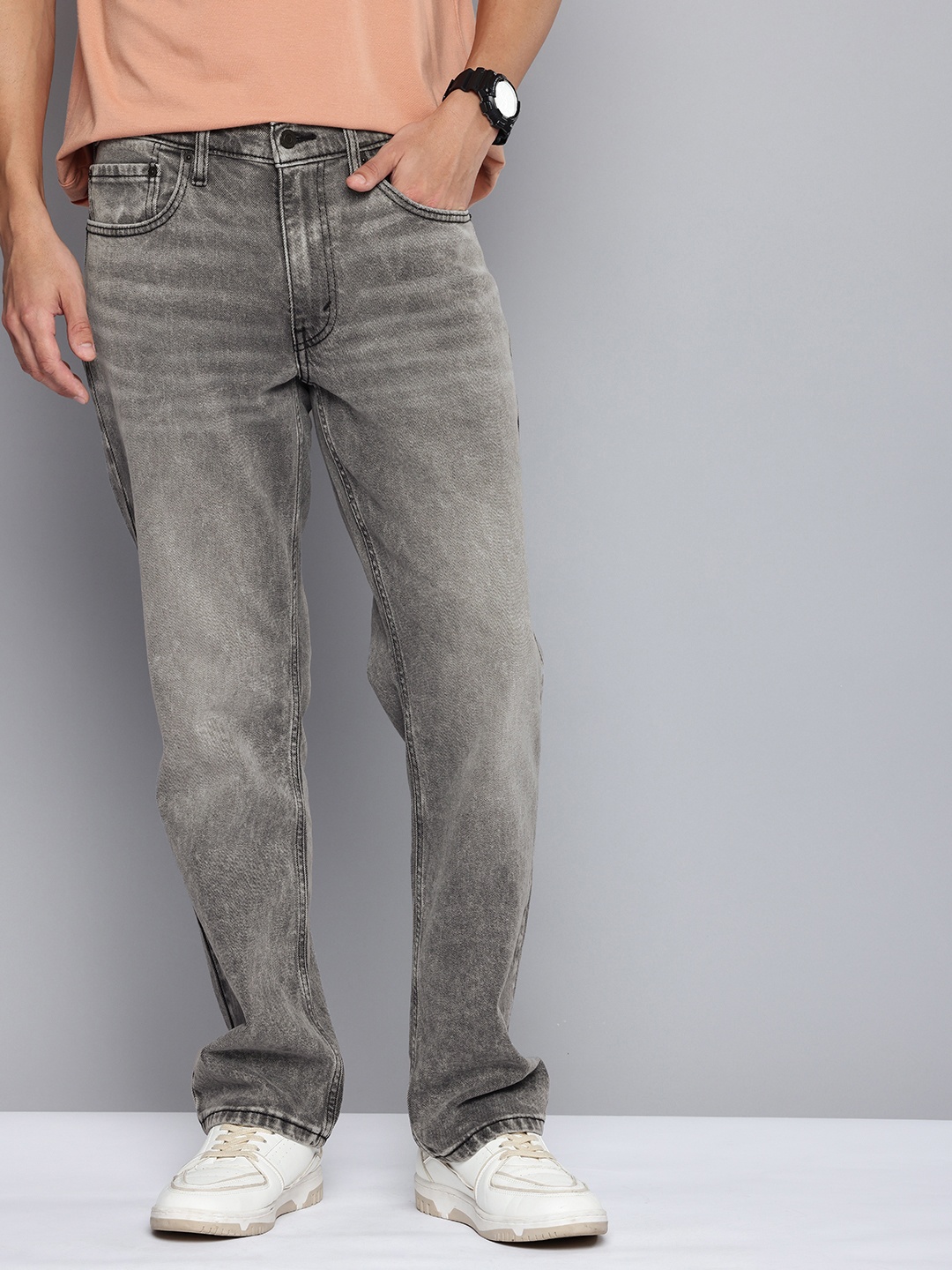 

Levis Men 541 Tapered Fit Heavy Fade Stretchable Jeans, Grey