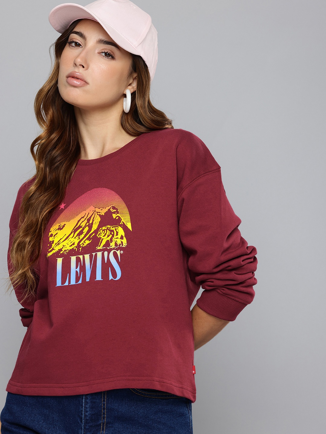 

Levis Pure Cotton Graphic Printed Sweatshirt, Maroon