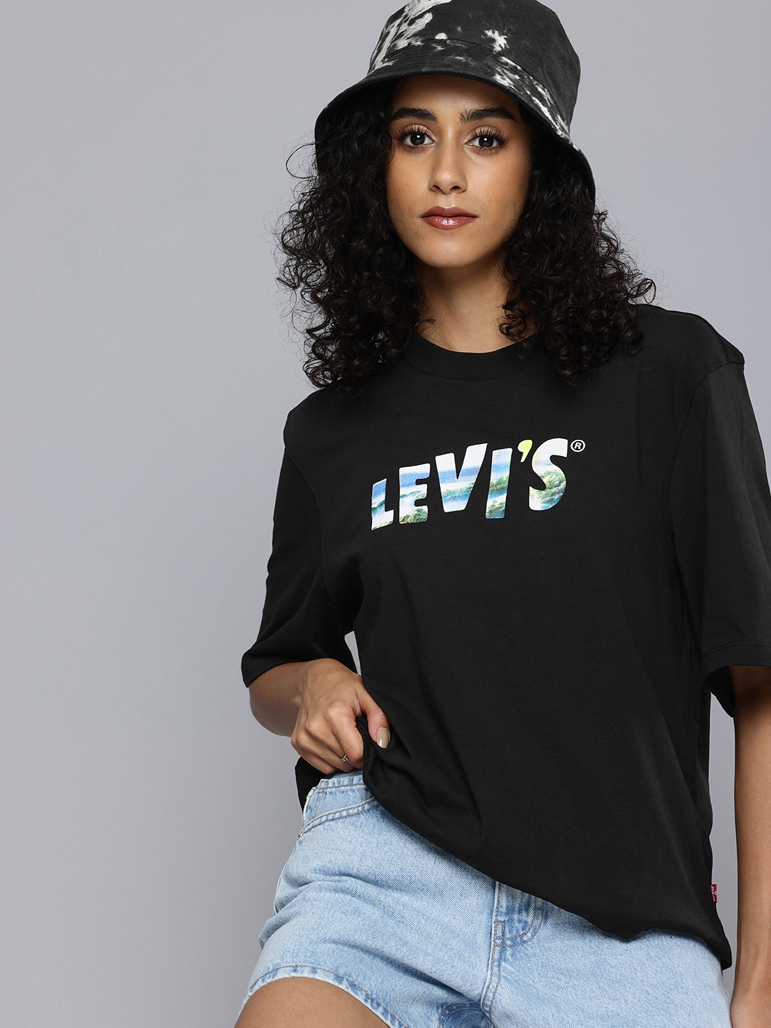 Levis Pure Cotton Brand Logo Printed Drop-Shoulder Sleeves T-shirt, Black