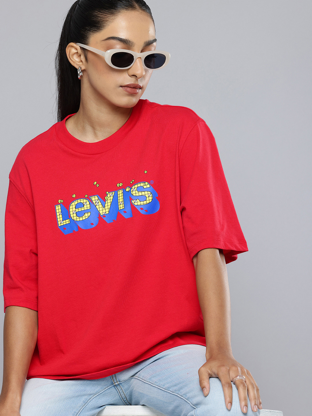 

Levis Pure Cotton Graphic Printed Drop-Shoulder Sleeves T-shirt, Red