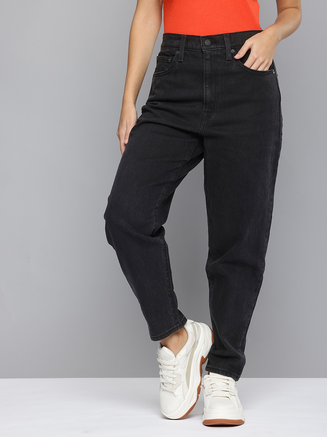 

Levis Women Loose Tapered Fit High-Rise Stretchable Jeans, Black