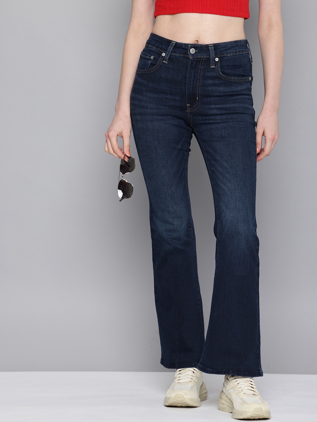 

Levis Women 726 Flared High-Rise Light Fade Stretchable Jeans, Blue
