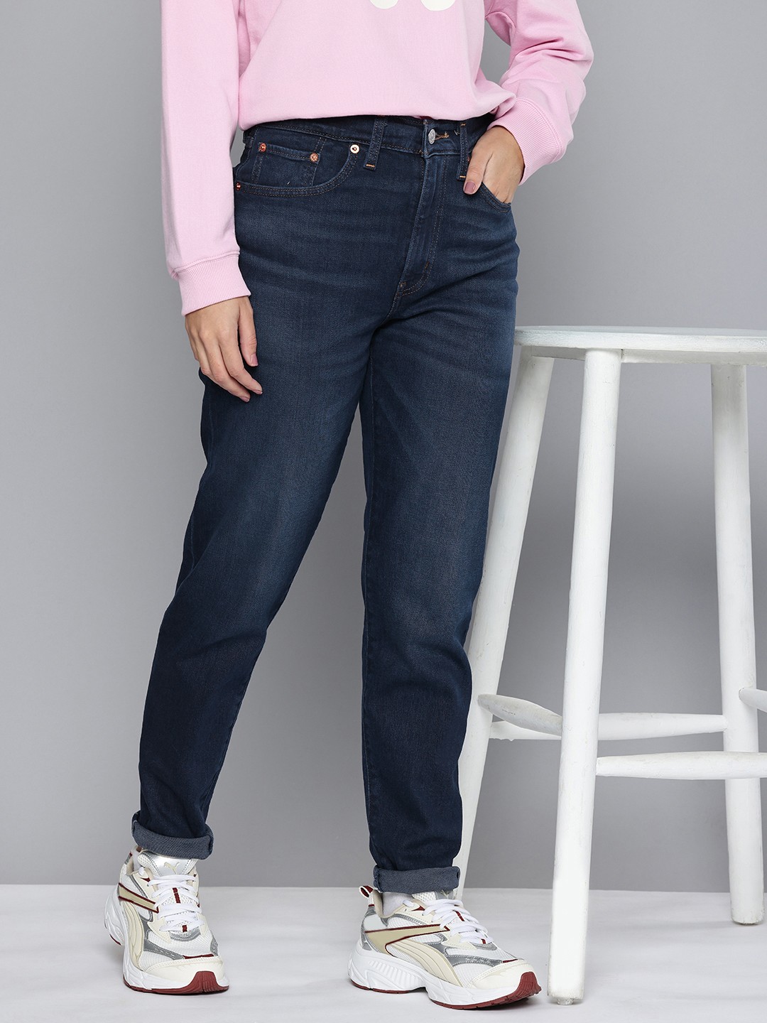 

Levis Women Straight Fit High-Rise Light Fade Stretchable Jeans, Navy blue