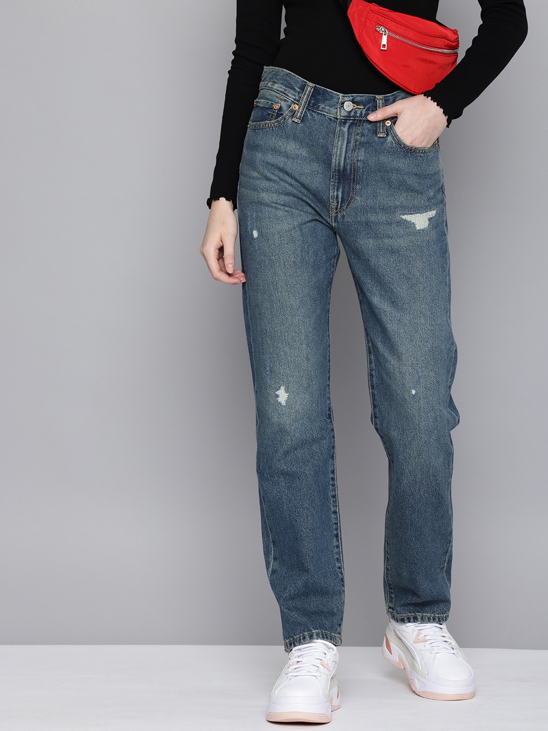 

Levis Women Wedgie Pure Cotton Straight Fit Low Distress Light Fade Jeans, Blue