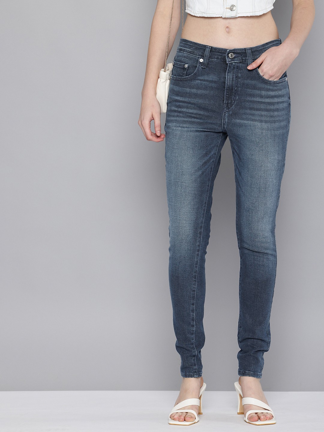 

Levis Women 721 Skinny Fit High-Rise Light Fade Stretchable Jeans, Blue