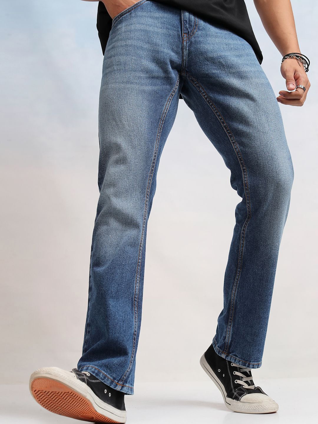 

HIGHLANDER Men Tapered Fit Light Fade Jeans, Blue