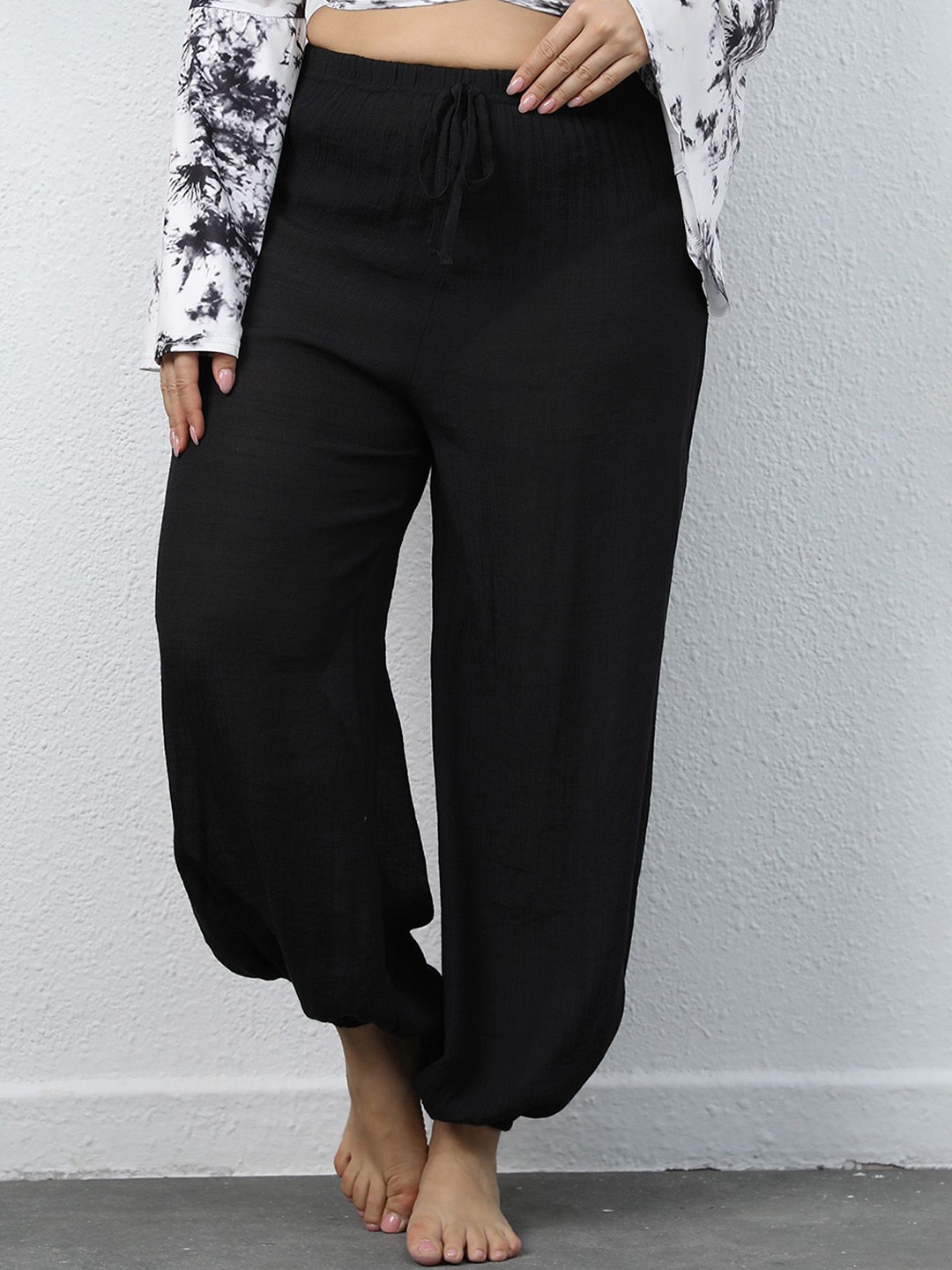 

LULU & SKY Women High-Rise Joggers Trousers, Black