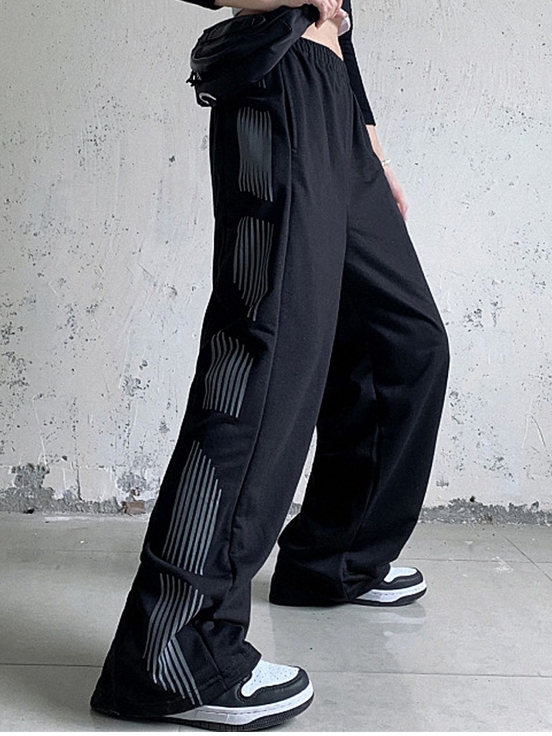 

LULU & SKY Women Contrast Stripe Straight Fit Trousers, Black