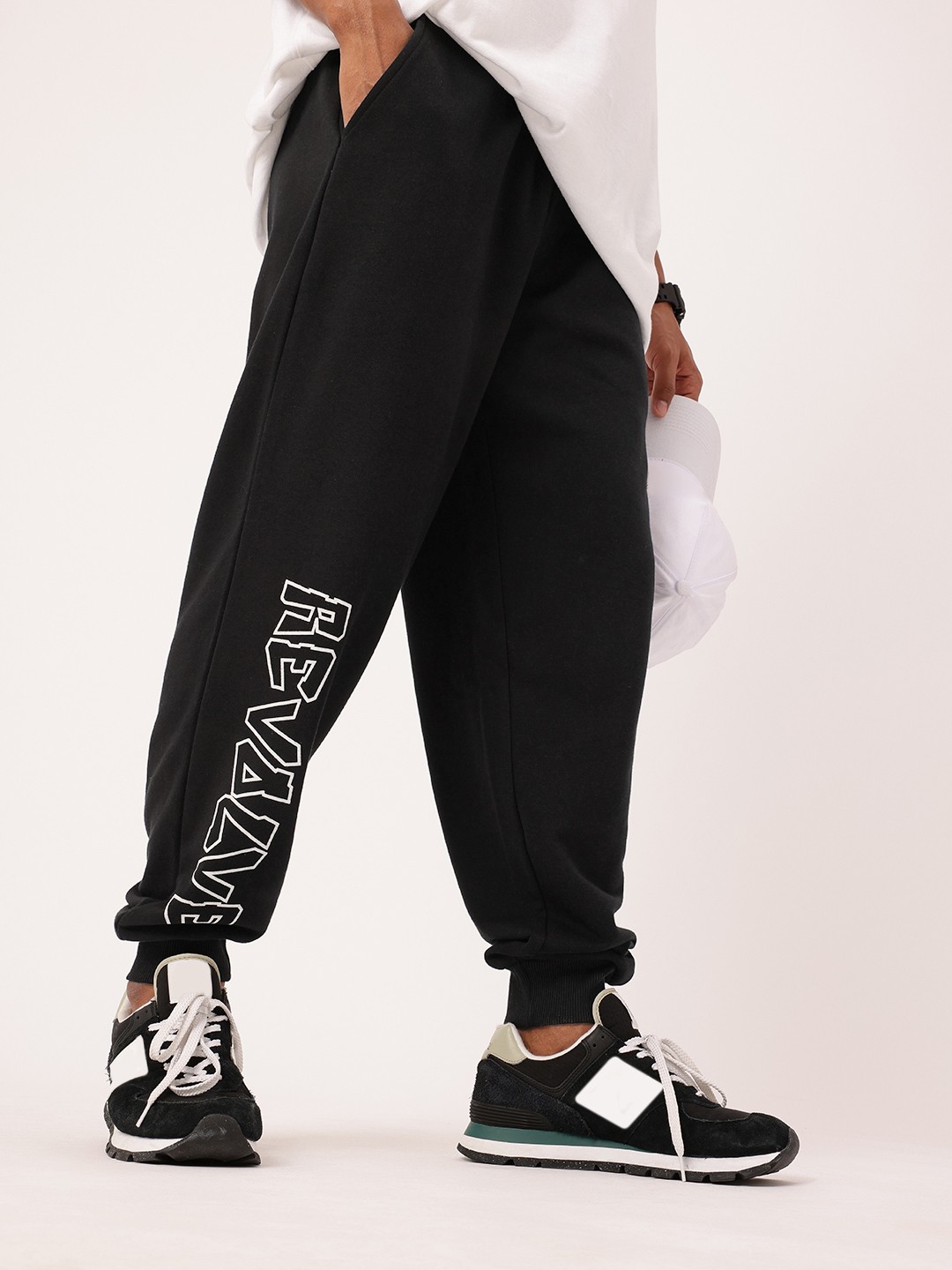 

Kook N Keech Men Modern Street Essential Printed Relaxed Fit Cotton Terry Joggers, Black