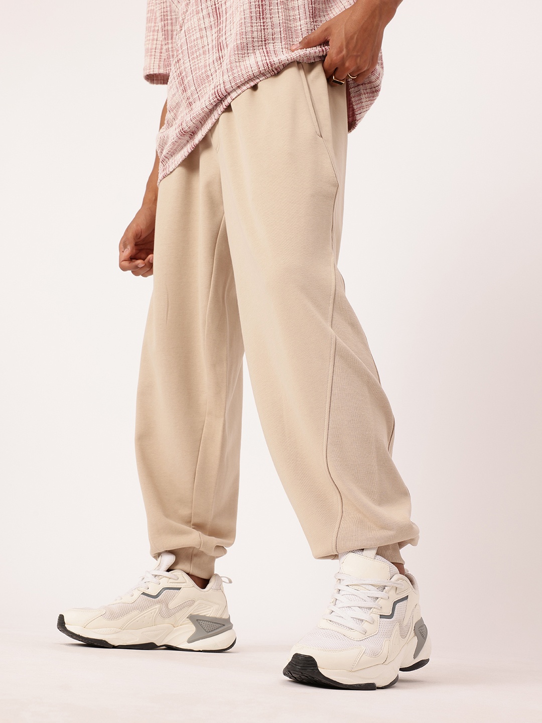 

Kook N Keech Men Street Classic Baggy Fit Cotton Terry Joggers, Beige