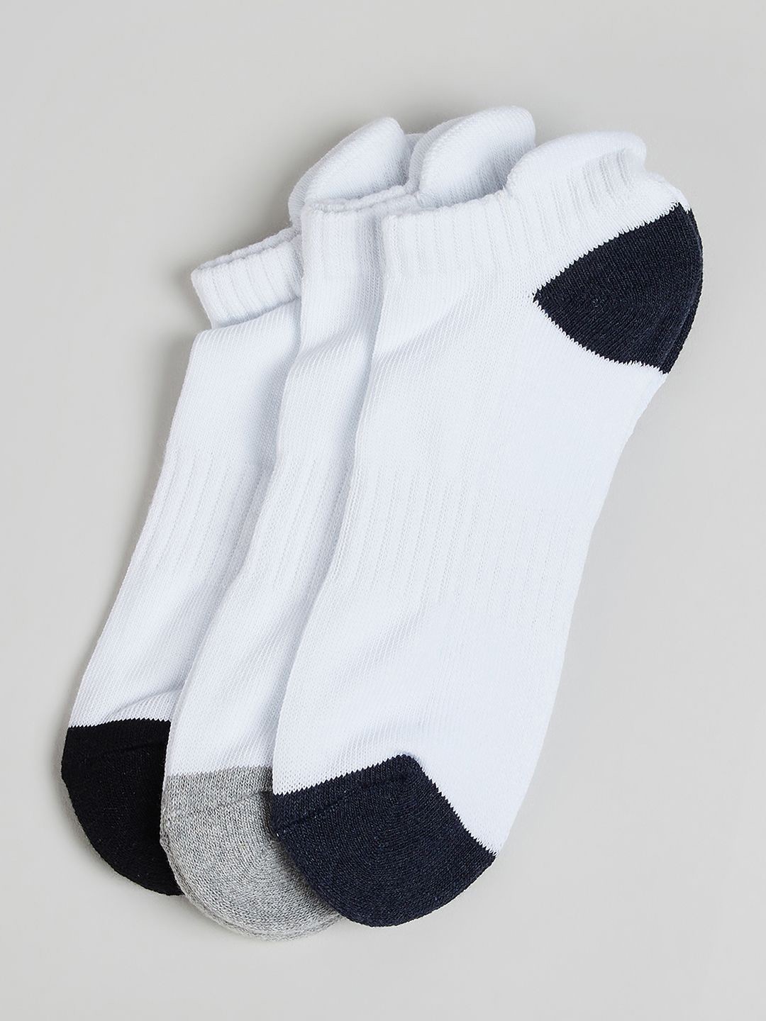 

max Pack Of 3 Ankle Length Socks, White