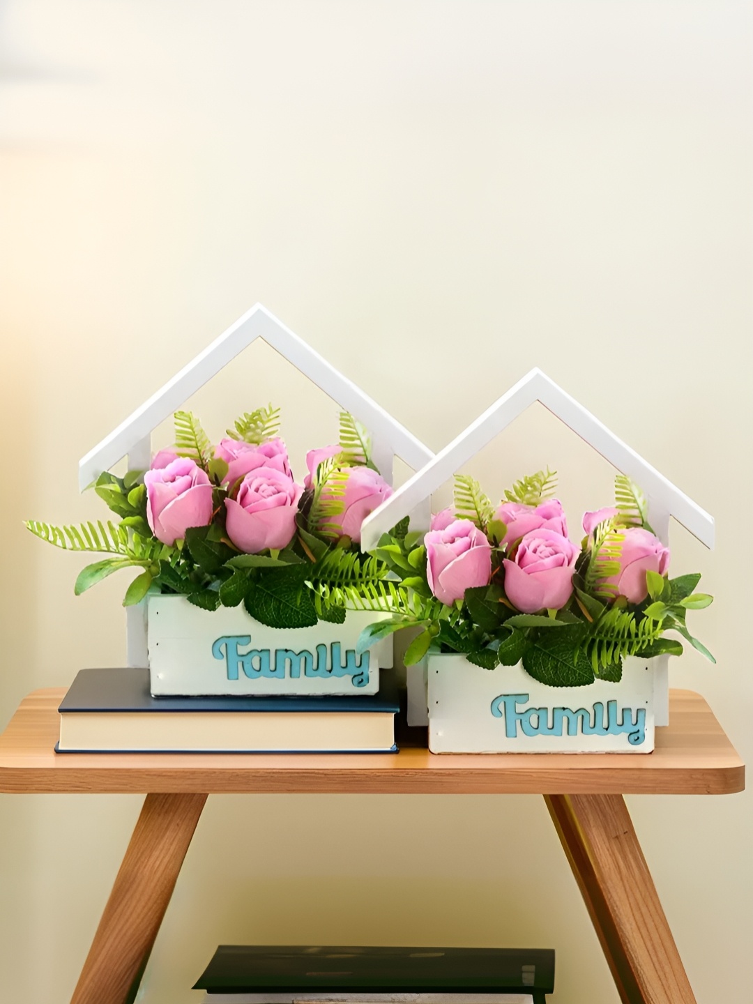 

The Better Home Pink & Green 2 Pieces Rose Core With Pot