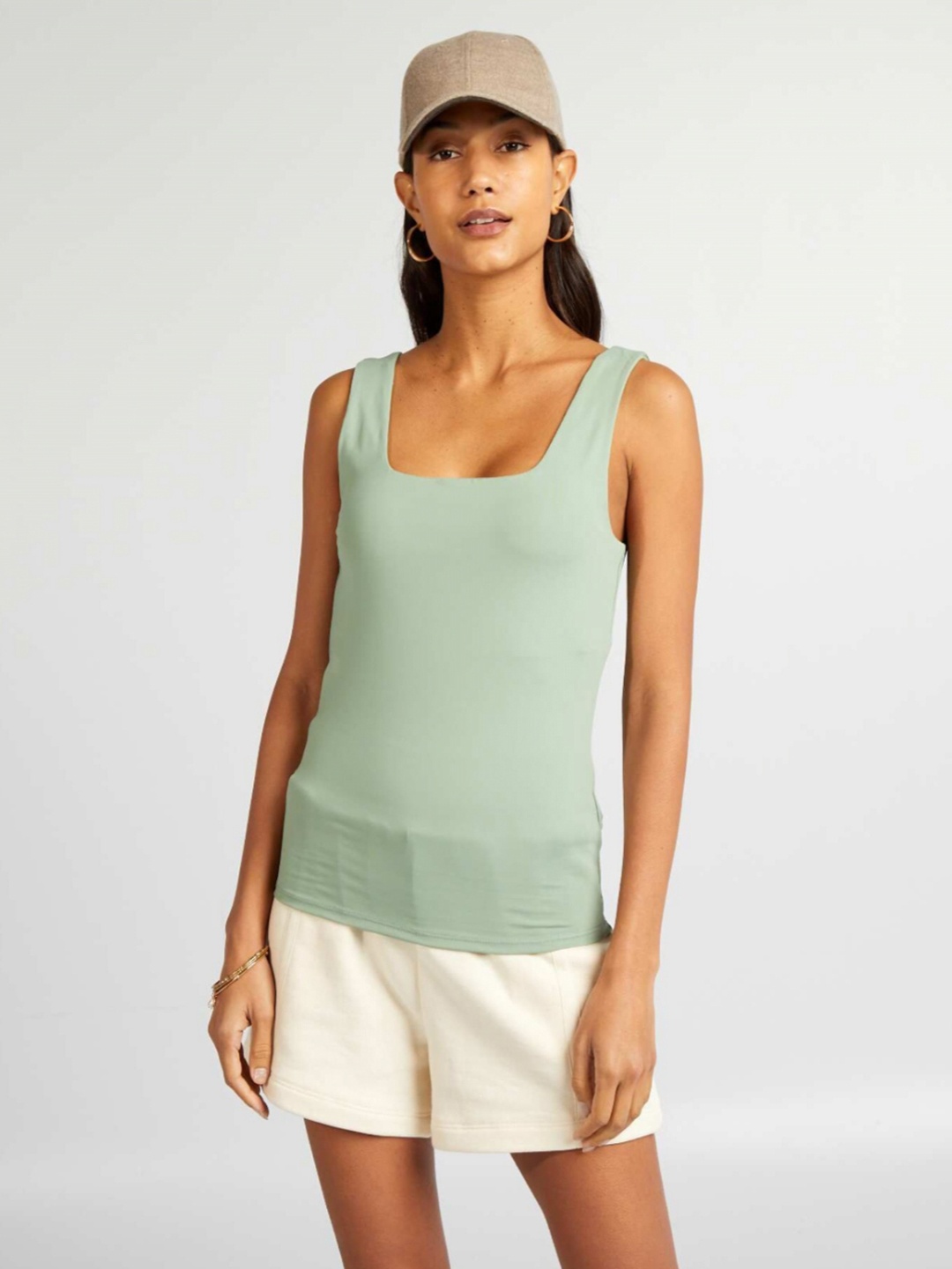 

KIABI Women Scoop Neck Sleveeless Slim Fit T-shirt, Green