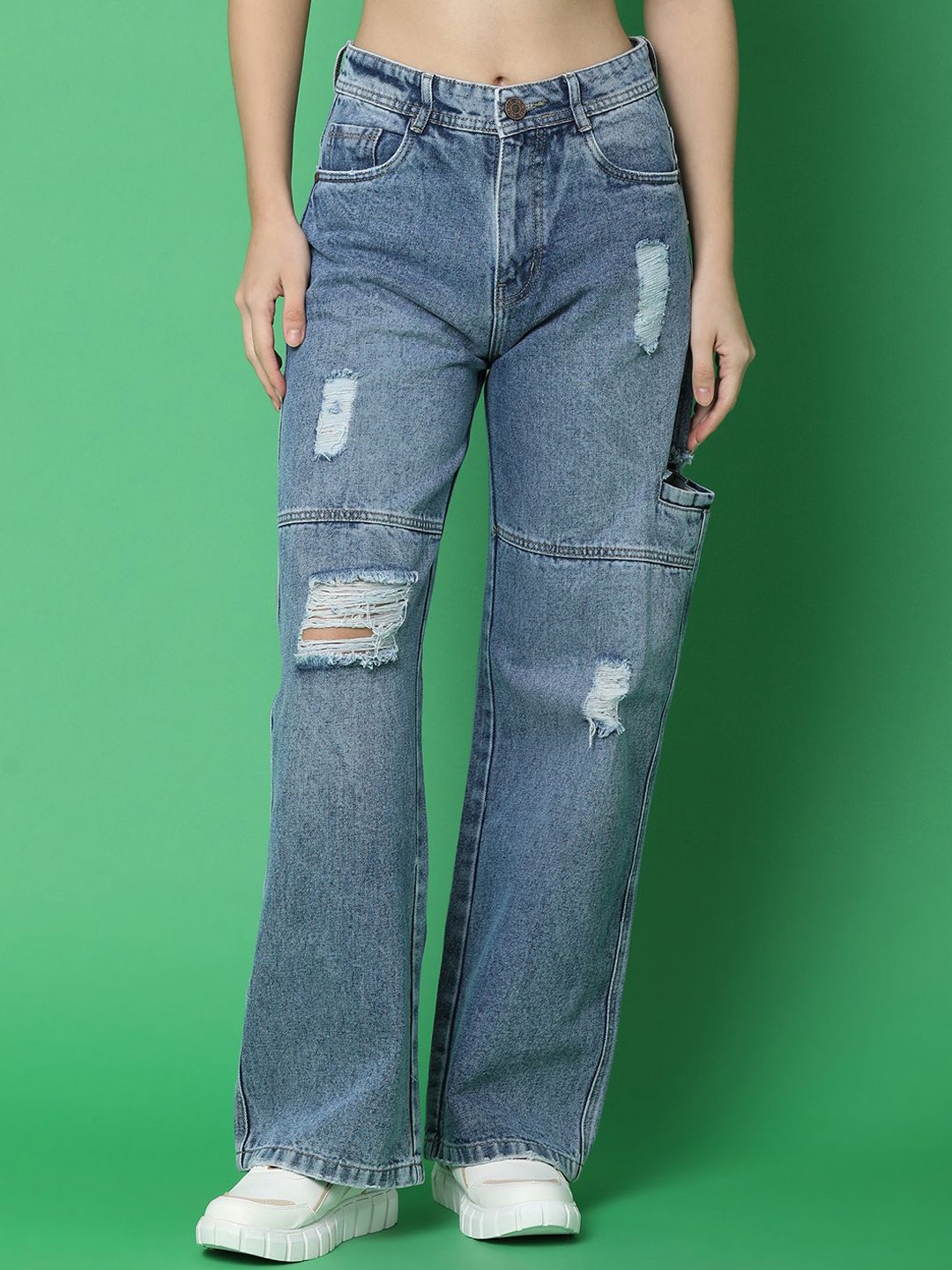 

UNLIMITED Women Mildly Distressed Mid -Rise Light Fade Jeans, Blue