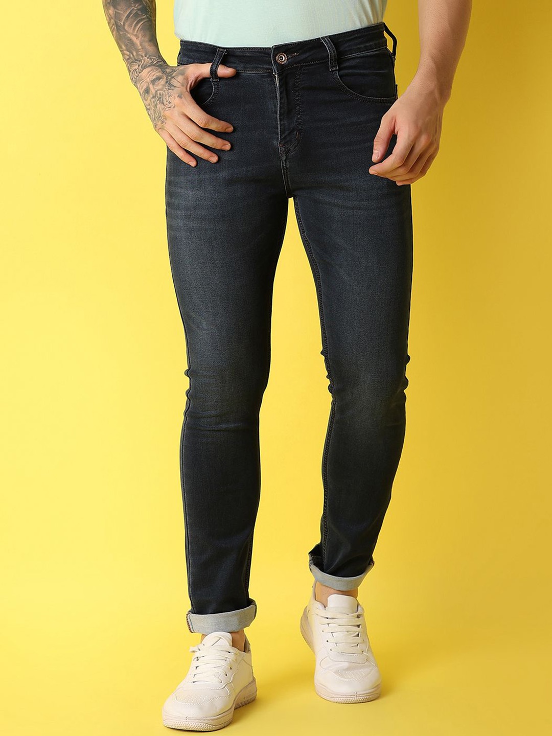 

V-Mart Men Slim Fit Low Distress Light Fade Stretchable Jeans, Blue