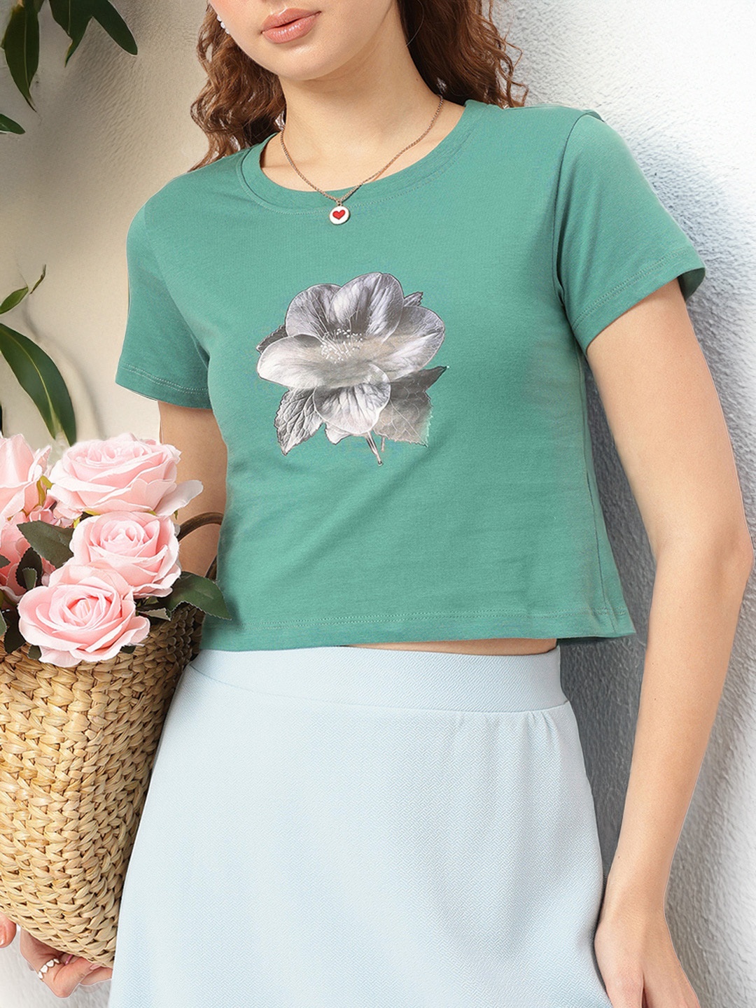 

DressBerry Vintage Blossom Printed Cotton Crop T-shirt, Green