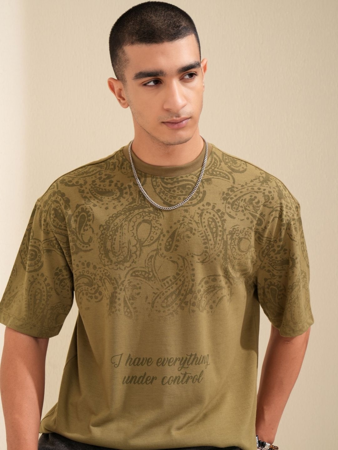 

HIGHLANDER Men Round Neck Printed Oversized T Shirt, Olive