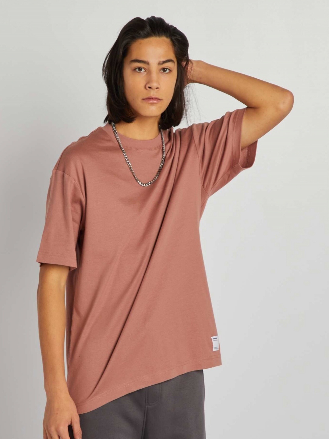 

KIABI Boys Round Neck Drop-Shoulder Sleeves Round Neck Boxy T-shirt, Brown