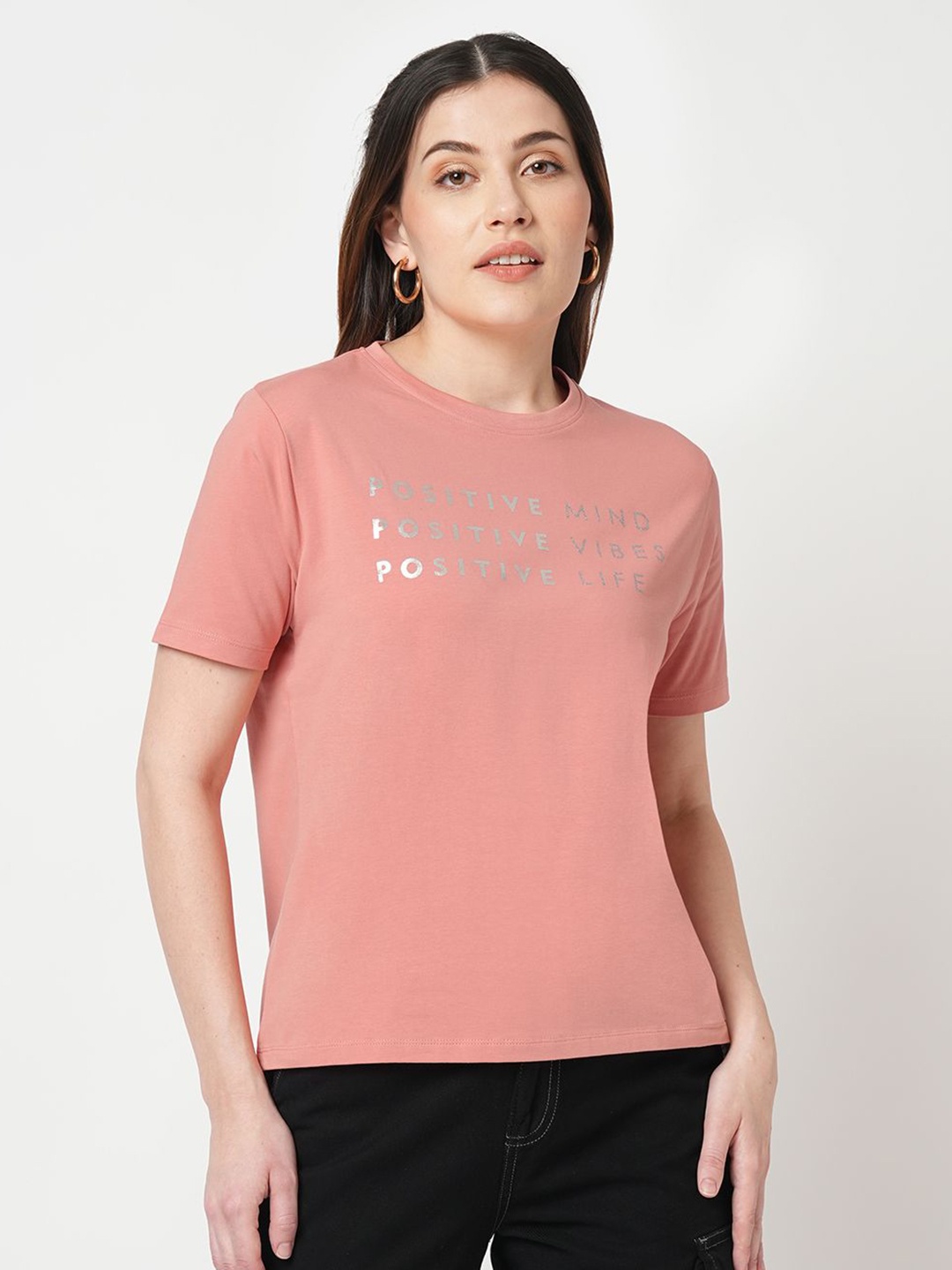 

Kraus Jeans Women Typography Printed Applique Slim Fit T-shirt, Pink