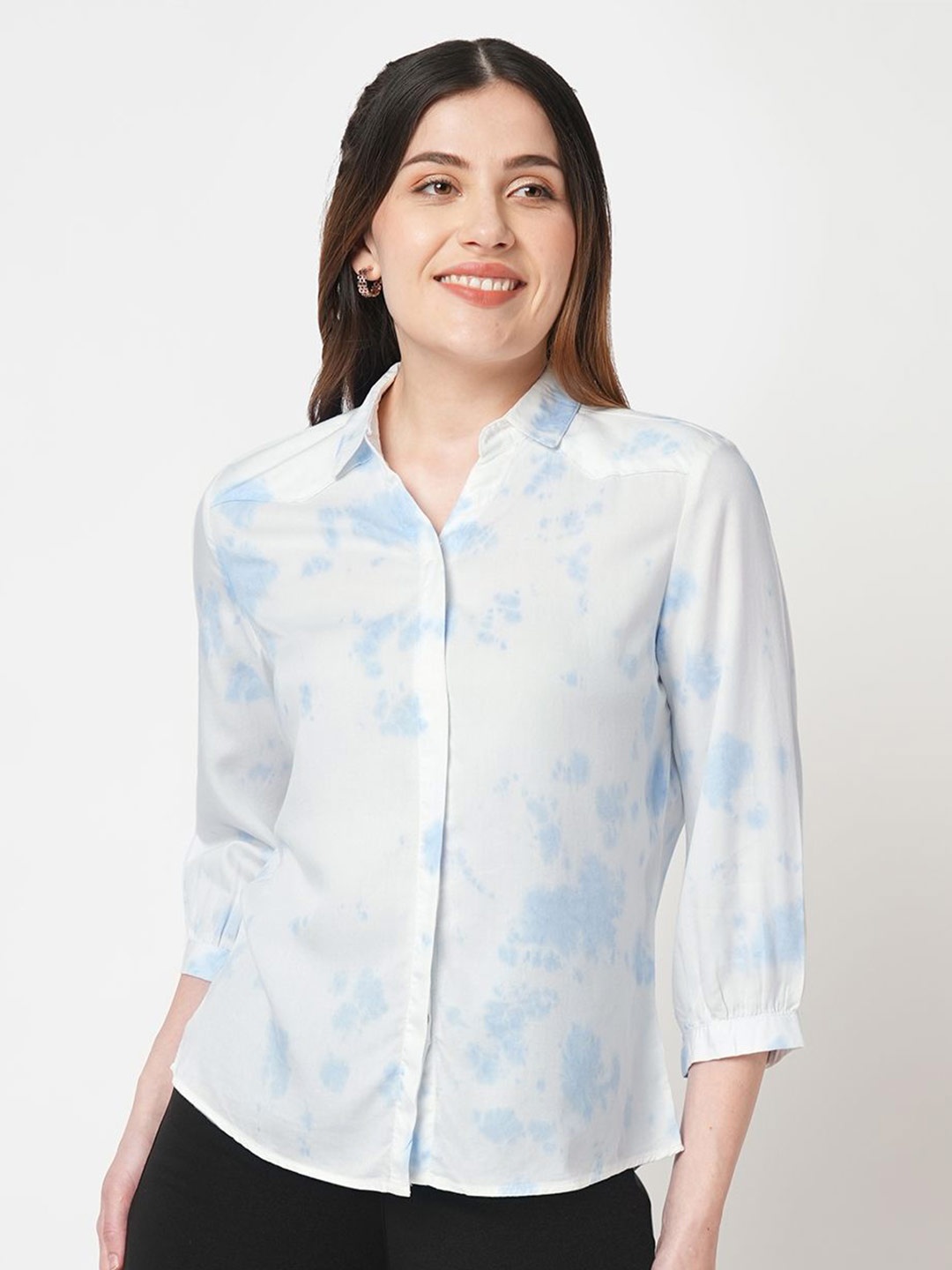

Kraus Jeans Women Slim Fit Floral Opaque Printed Casual Shirt, White