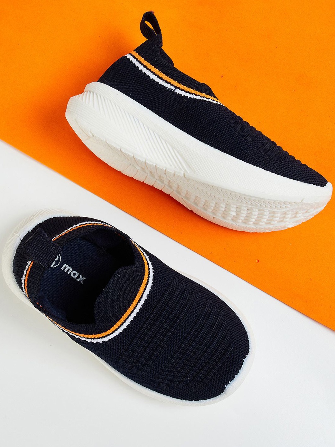 

max Boys Walking Slip-On Shoes, Navy blue