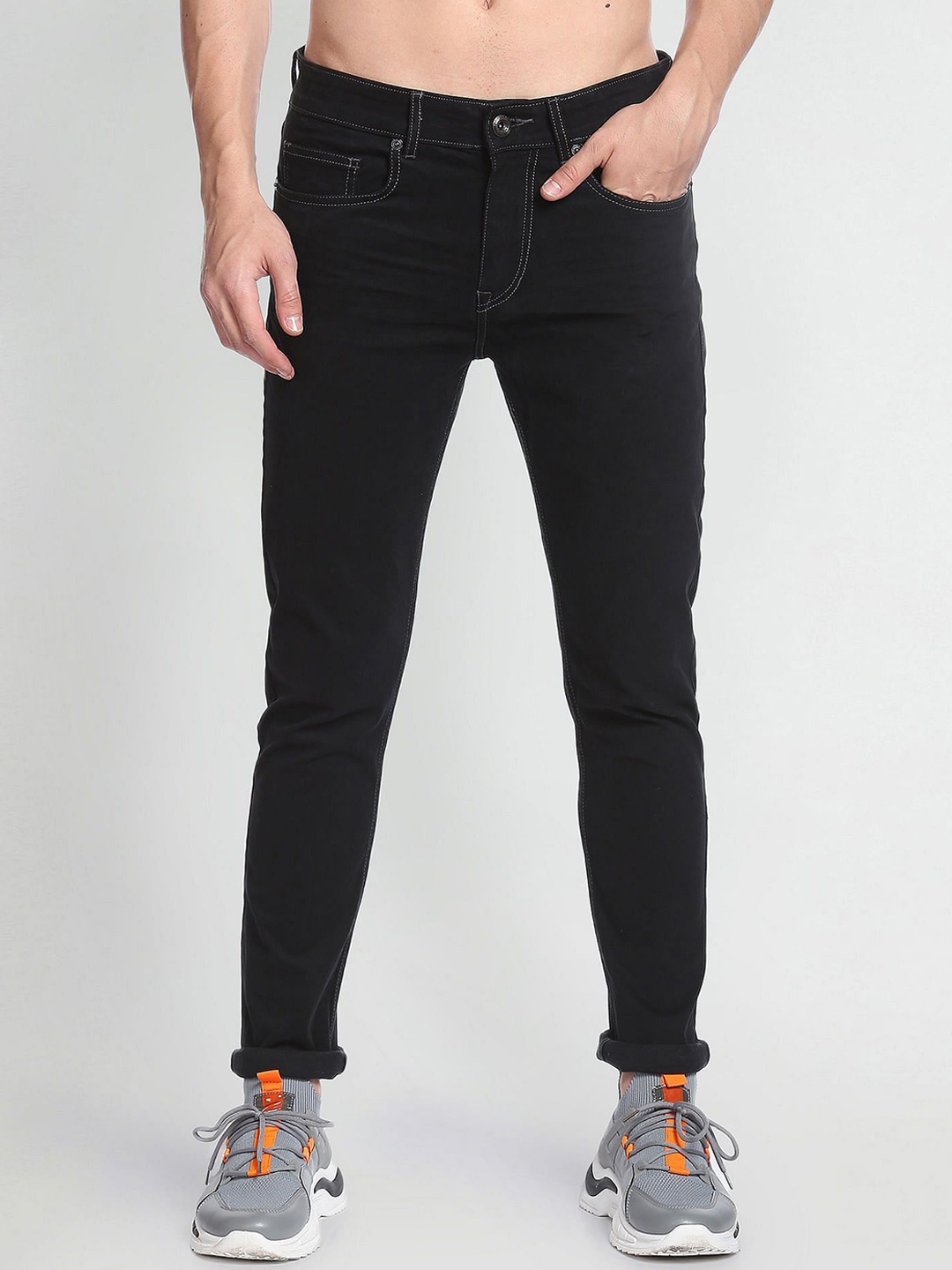 

Flying Machine Men Tapered Fit Slash Knee Jeans, Black