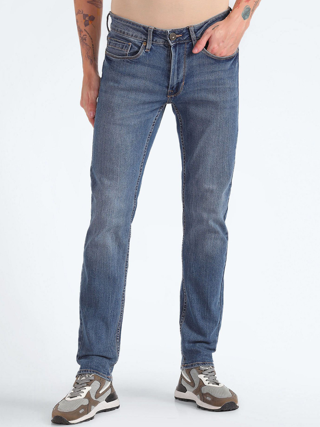 

Flying Machine Men Cotton Mid Rise Skinny Fit Clean Look Light Fade Jeans, Blue