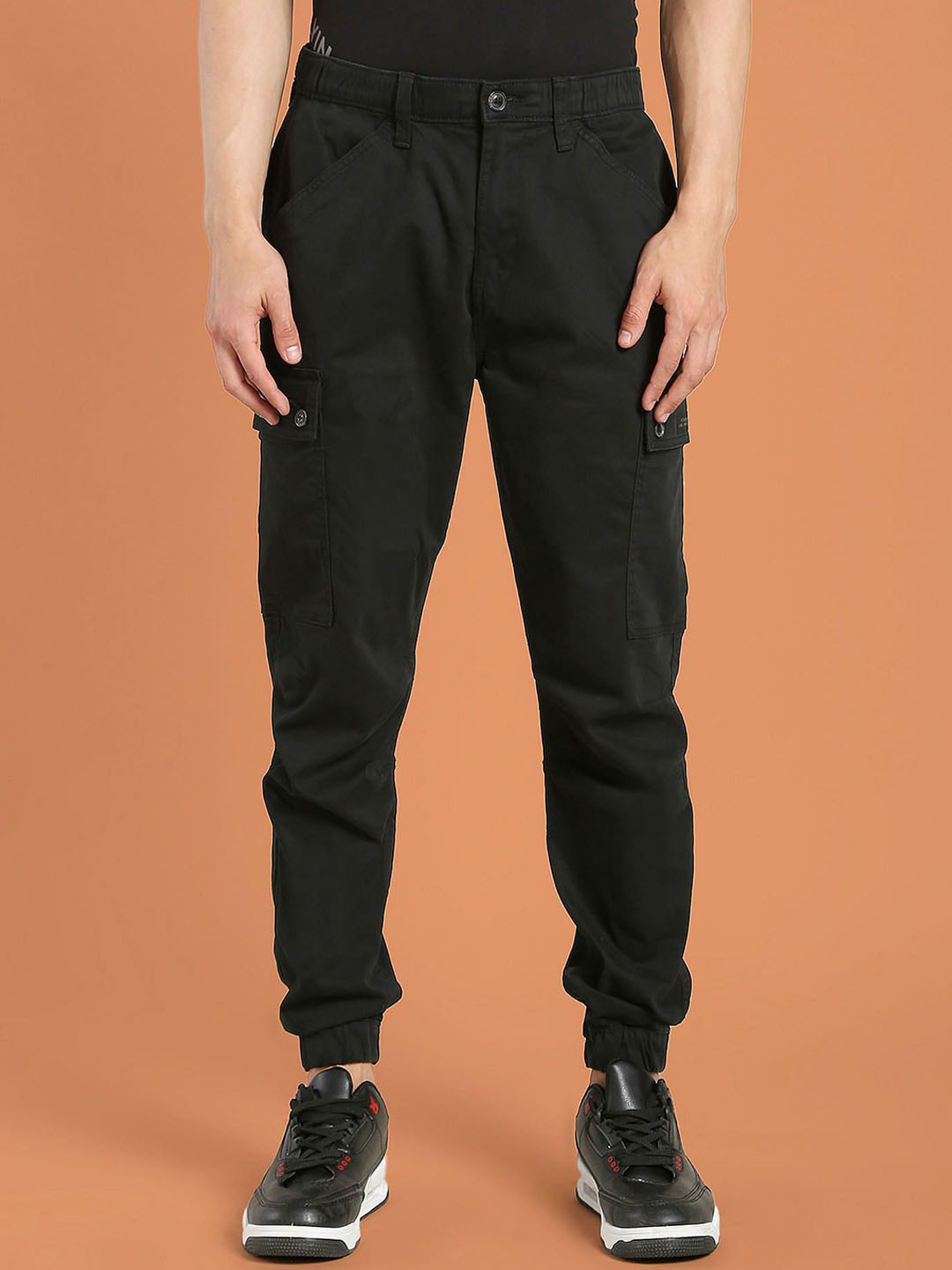 

Flying Machine Men Slim Fit Joggers Trousers, Black