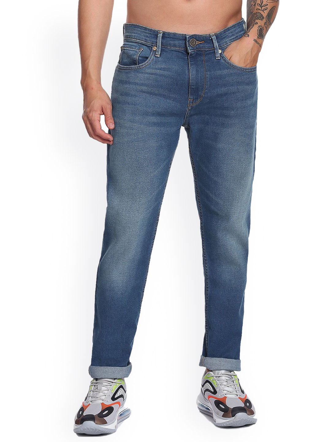 

Flying Machine Men Tapered Fit Low-Rise Light Fade Jeans, Blue