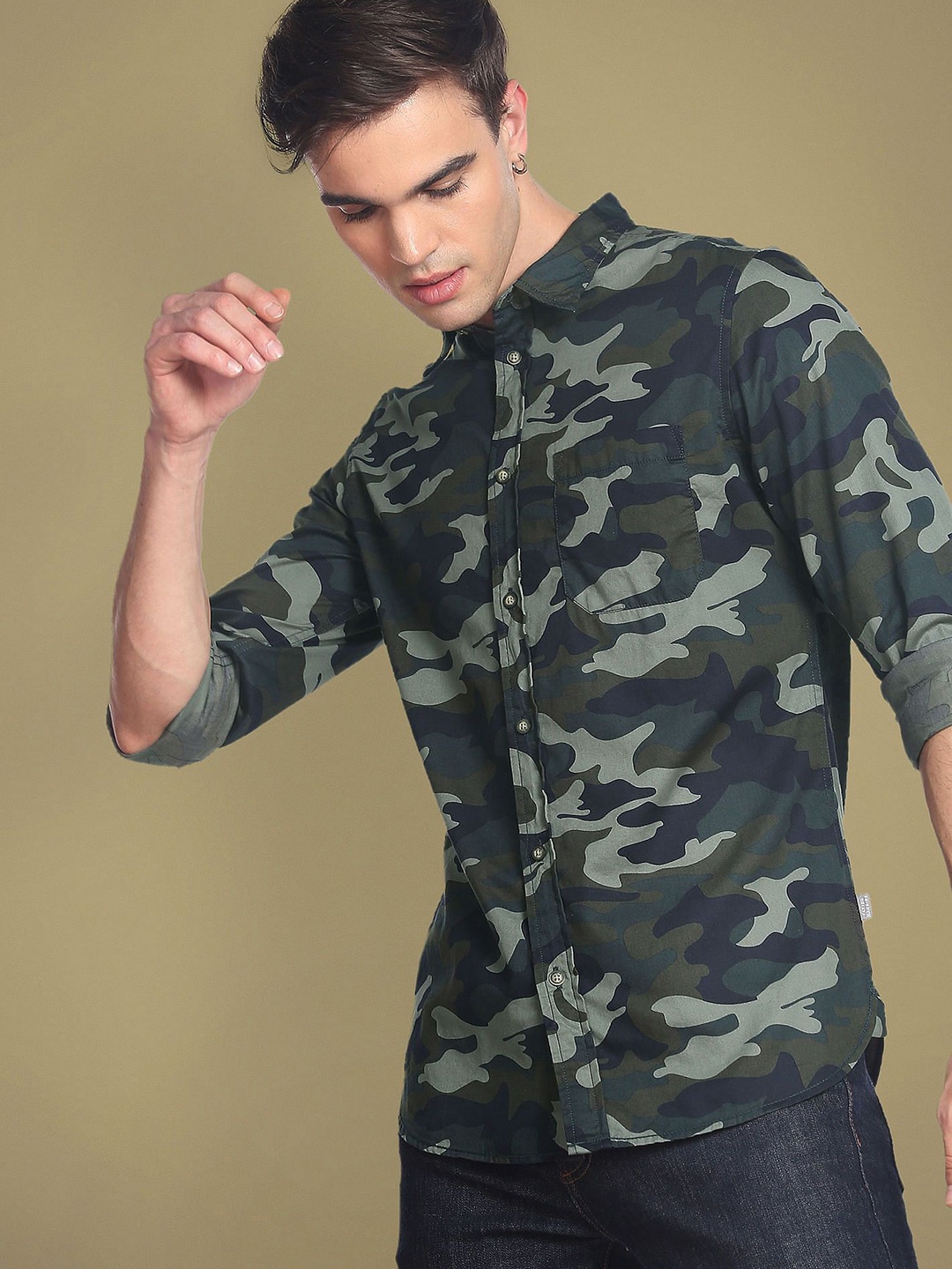 

Flying Machine Men Slim Fit Opaque Printed Casual Shirt, Green
