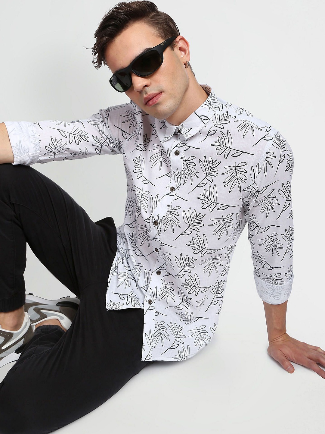 

Flying Machine Men Cotton Slim Fit Floral Opaque Printed Casual Shirt, White