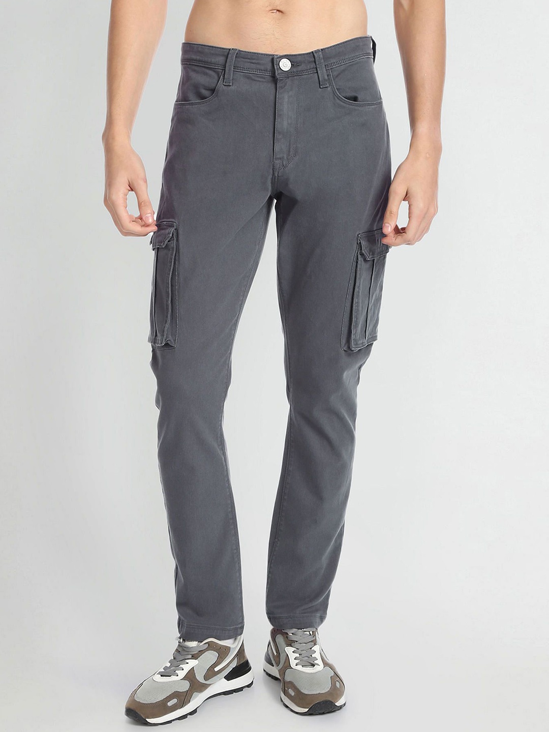 

Flying Machine Men Slim Fit Cargo Jeans, Grey