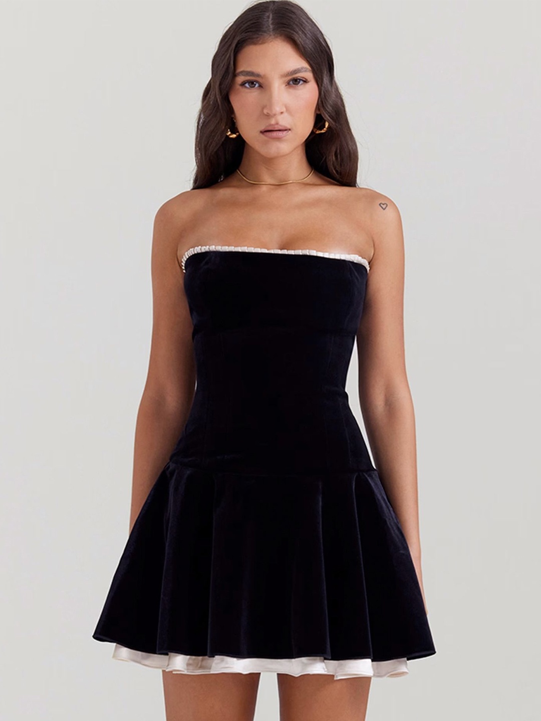 

LULU & SKY Strapless Fit & Flare Dress, Black