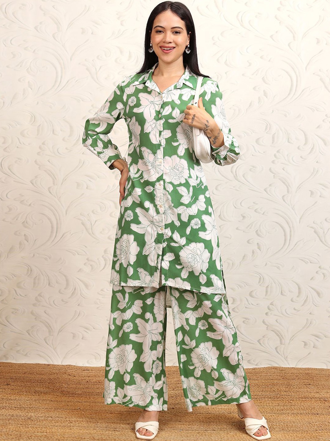 

Vishudh Floral Printed Shirt Collar Tunic With Palazzos, Green