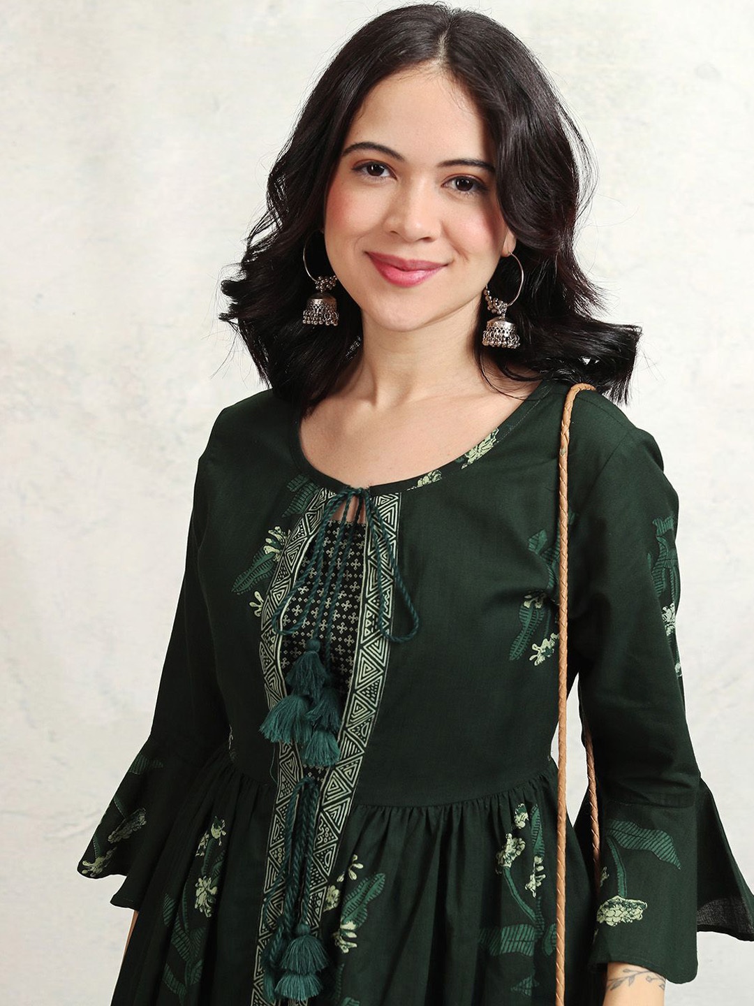 

Vishudh Teal Green Printed Shoulder Straps Pure Cotton Top With Trouser And Jacket