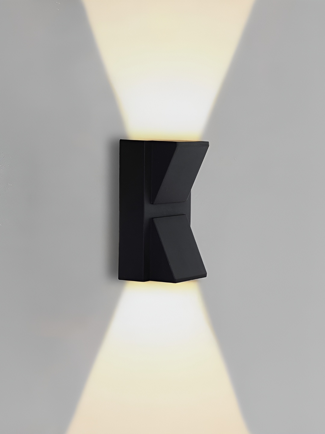 

SPARK WORLD Black Textured Outdoor Lamps