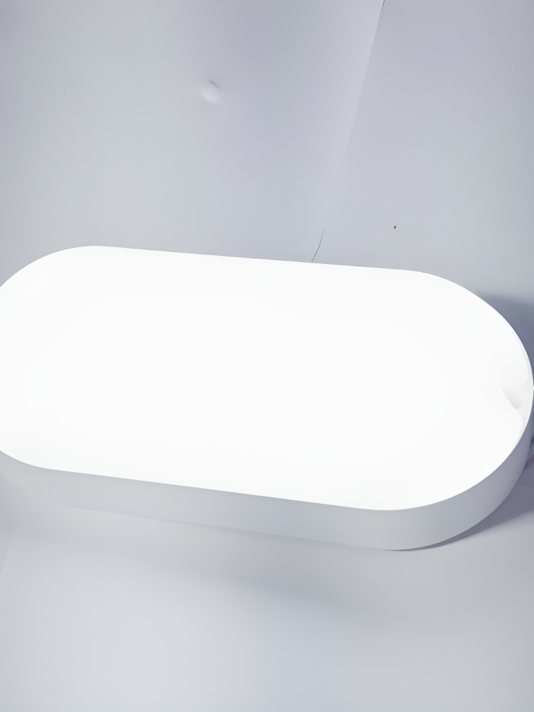 

SPARK WORLD White Aluminium Oval Shaped Outdoor Lamp