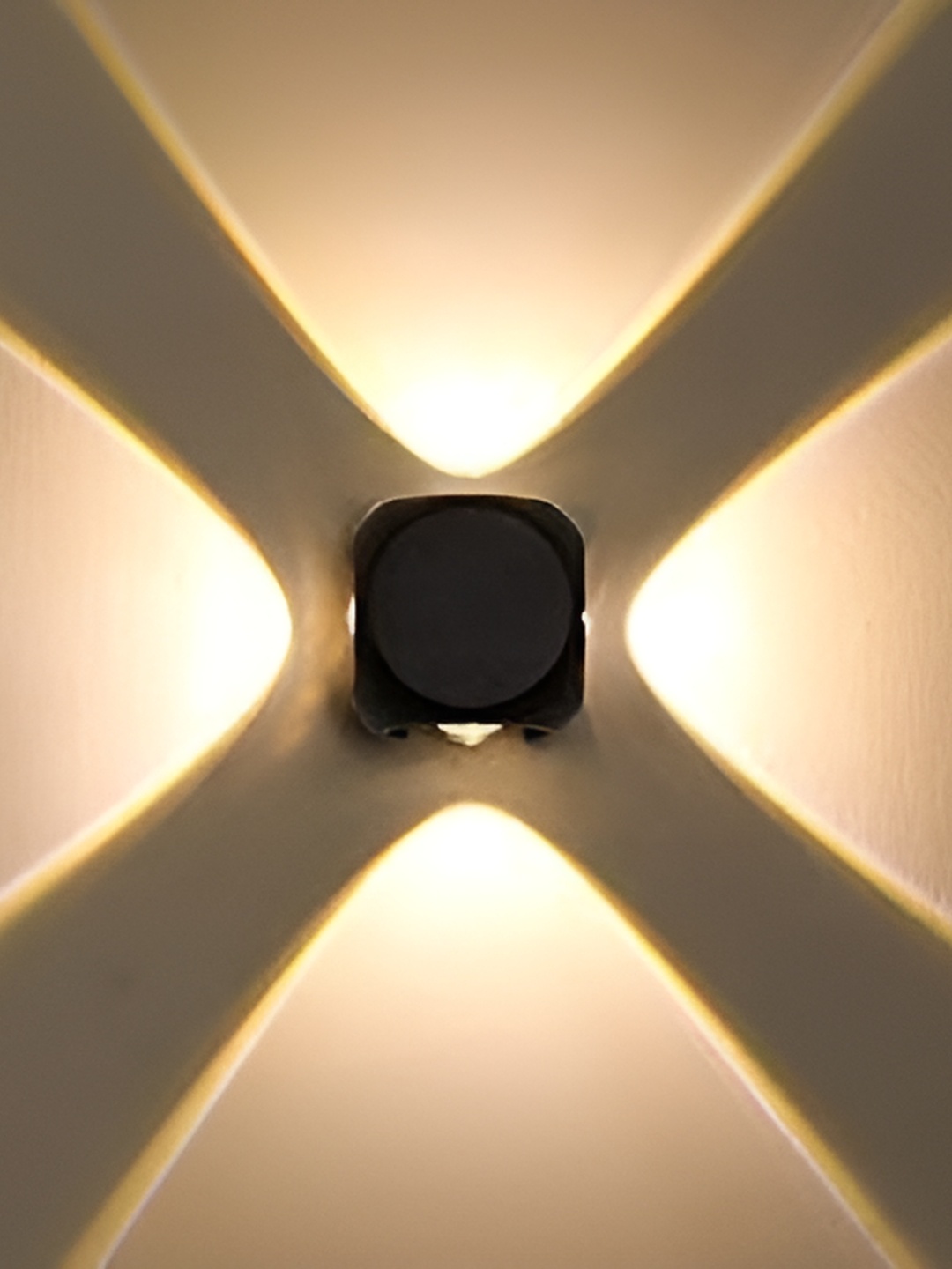 

SPARK WORLD Black Aluminium Square Shaped Outdoor Lamp