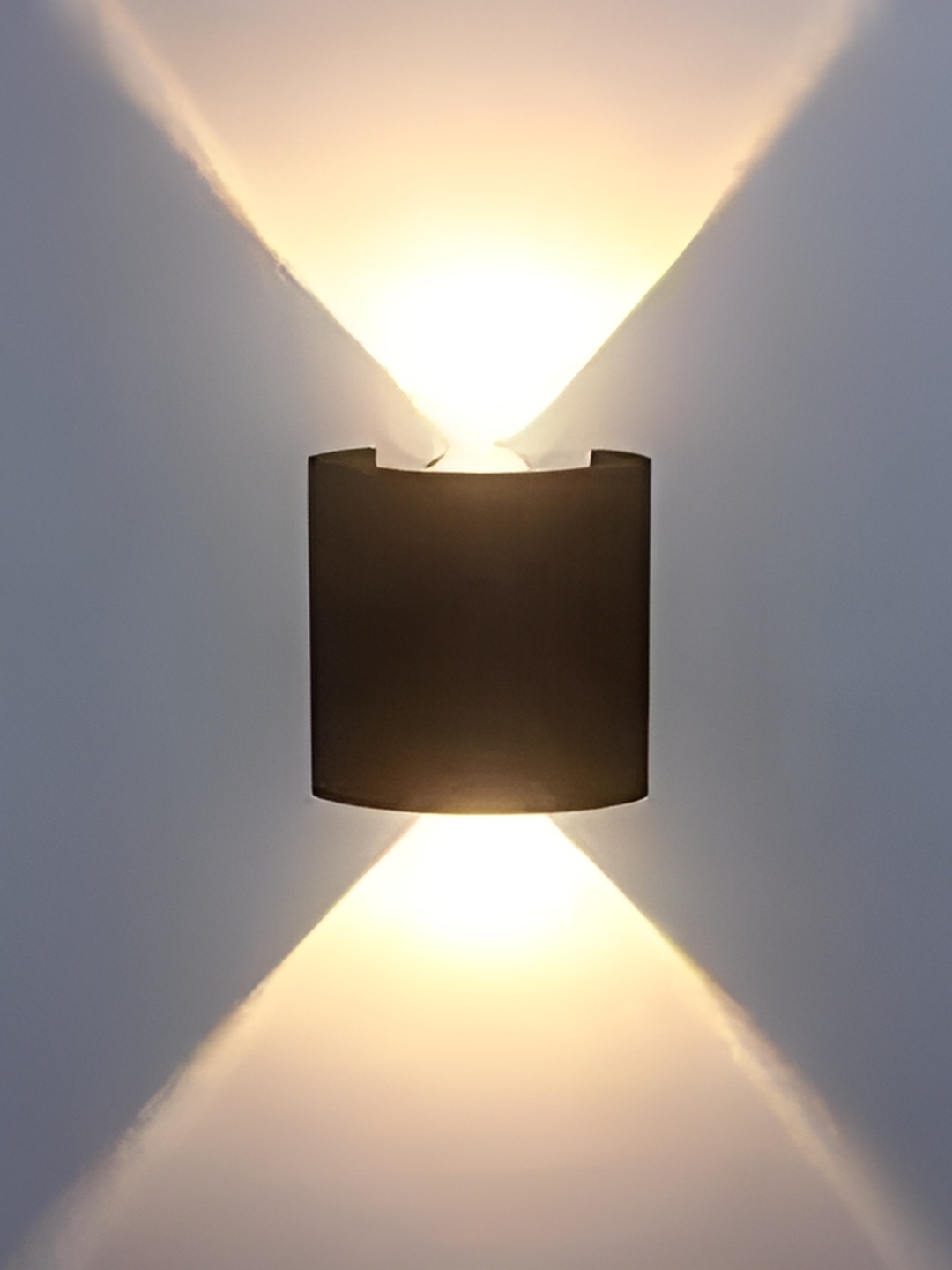 

SPARK WORLD Black & Yellow Semi-Sphere Shaped Outdoor Lamp