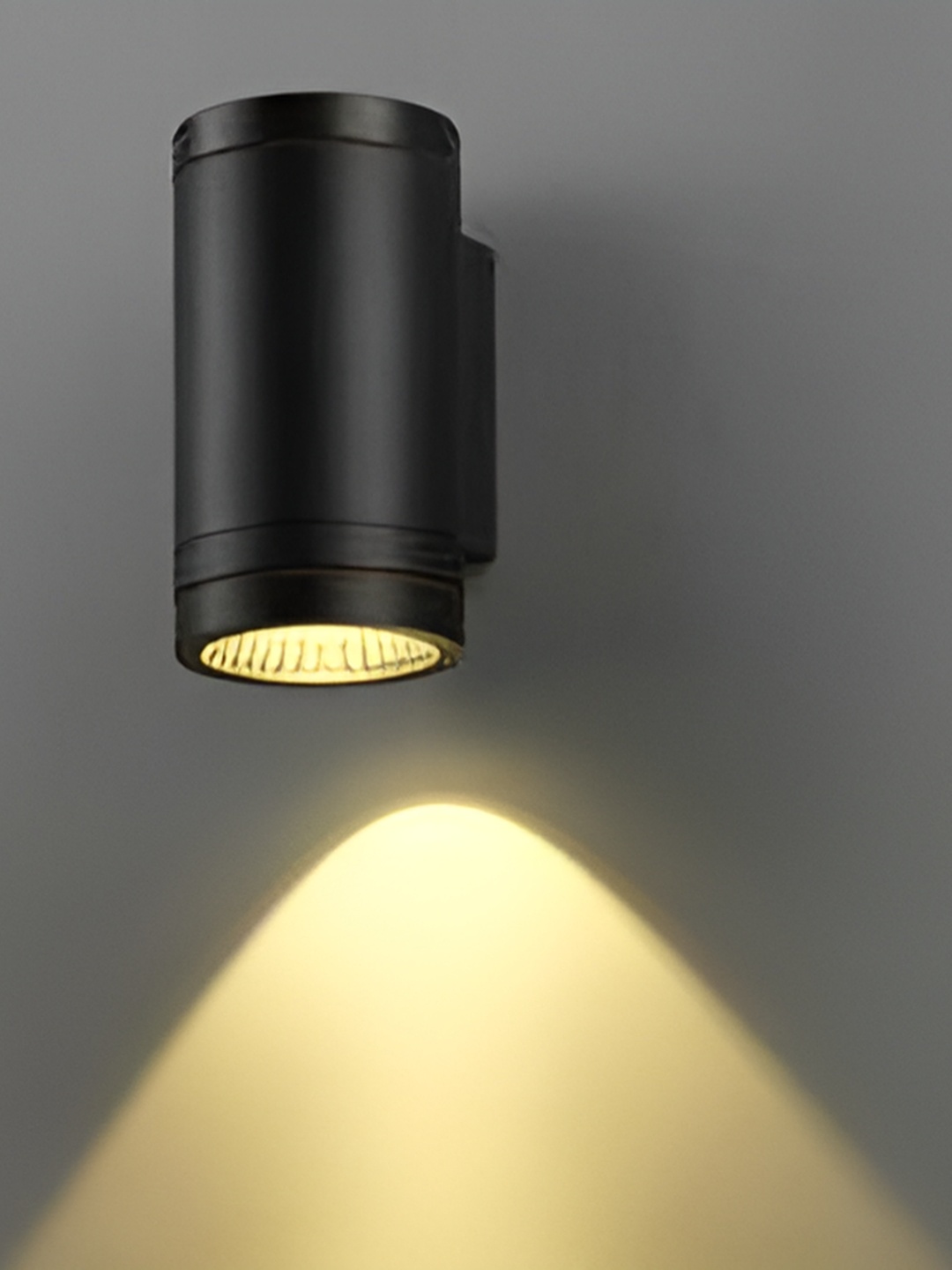 

SPARK WORLD White & Black Cylindrical Metal Outdoor Lamp