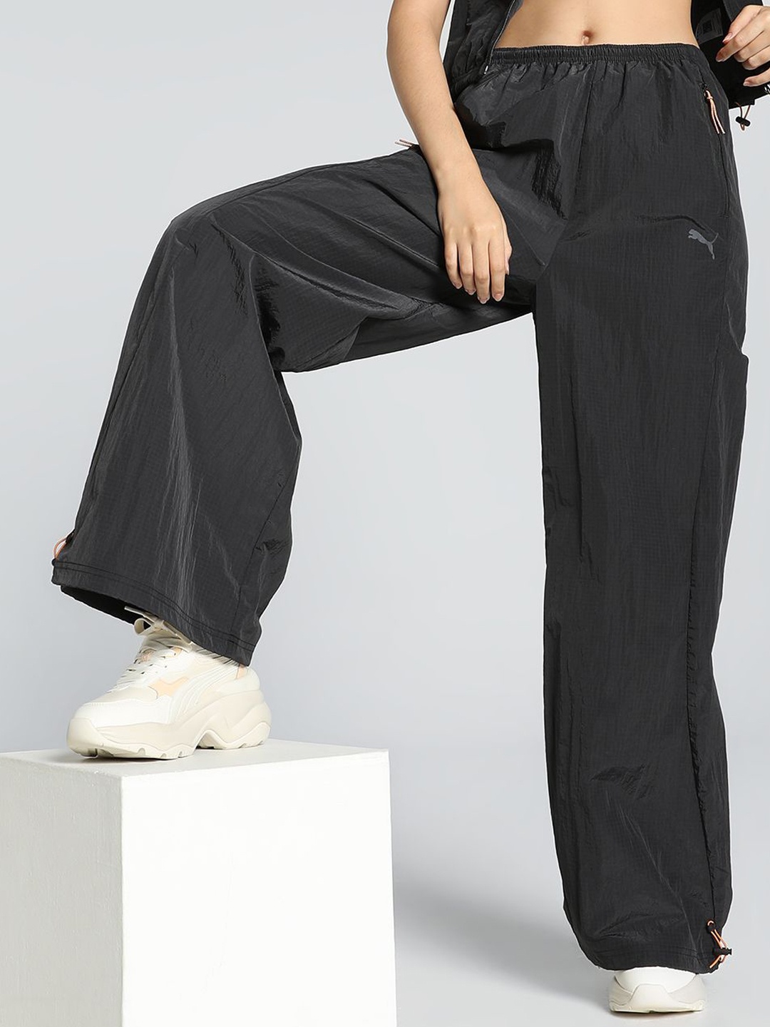 

Puma DARE TO Women Relaxed Fit Parachute Track Pants, Black