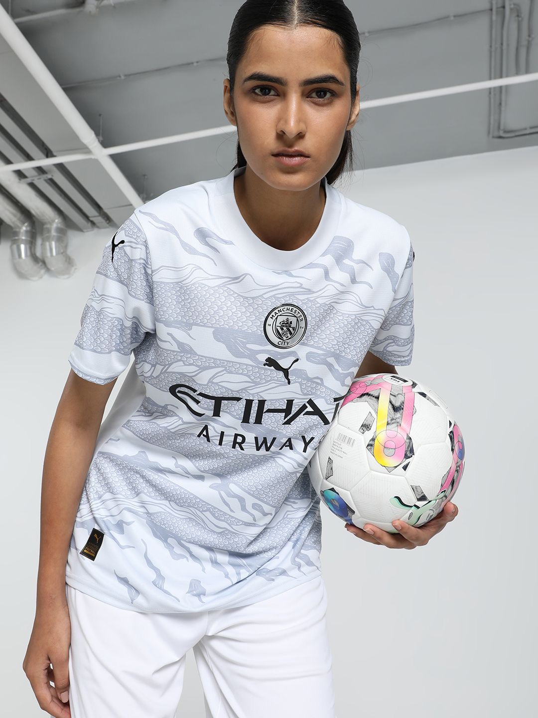 

Puma Women Mcfc Yod Graphic Jersey W Football Jersey Regular Fit Tshirts, Grey
