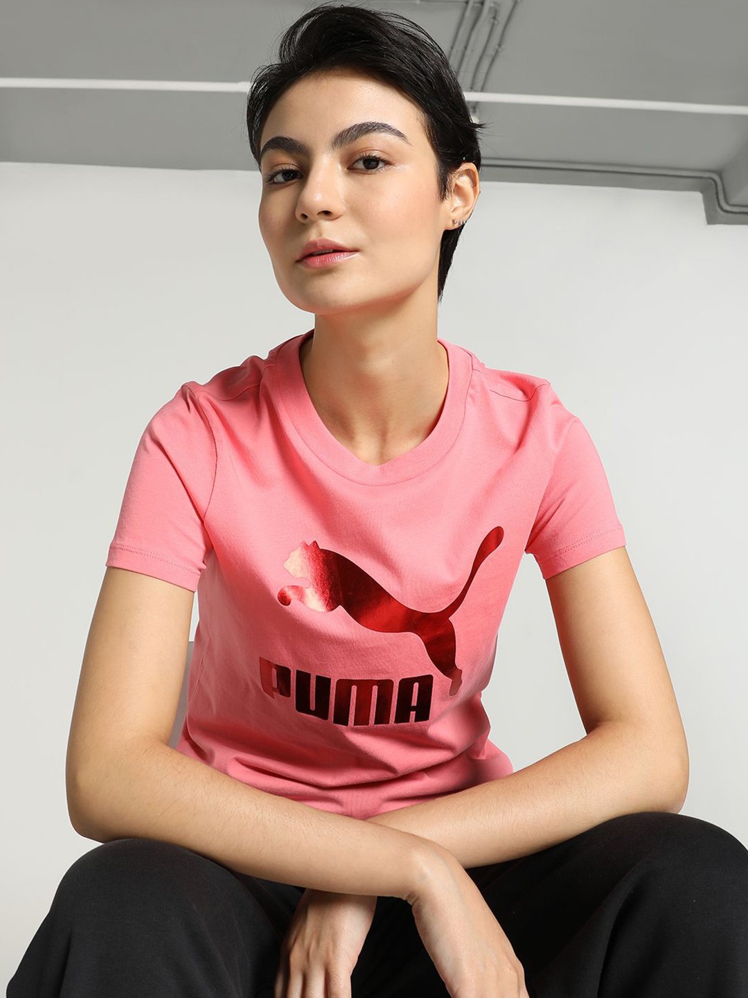 

Puma Classics Shiny Logo Tee, Pink